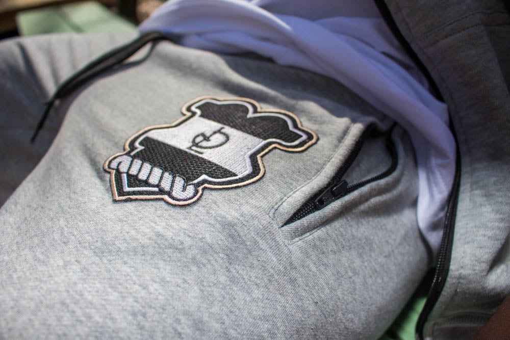 Signature Crest Jogger